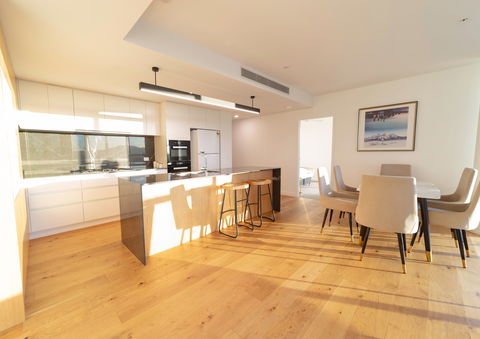 Arise Brisbane One - Coogee Beach Accommodation 2
