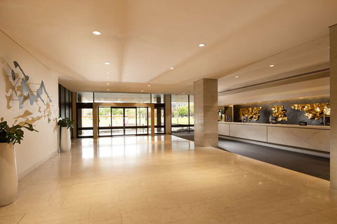 Hilton Adelaide - Coogee Beach Accommodation 2