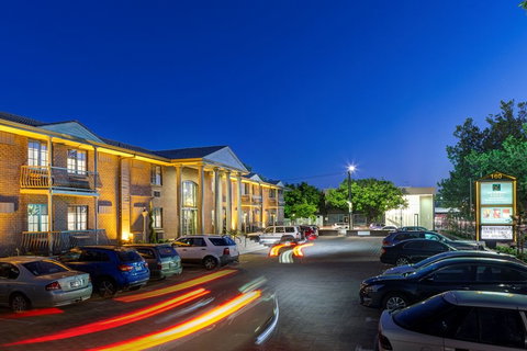 Adelaide Inn - Coogee Beach Accommodation 0