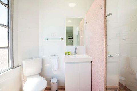Nightcap At Finsbury Hotel - Coogee Beach Accommodation 2