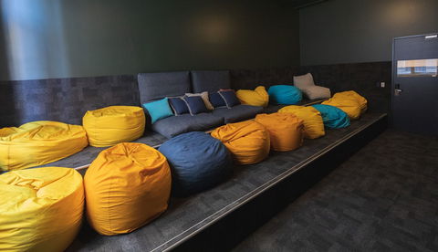 United Backpackers - Coogee Beach Accommodation 1