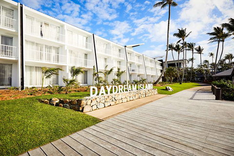 Daydream Island Resort - Coogee Beach Accommodation 1