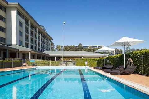 Rydges Norwest Sydney - Coogee Beach Accommodation 7