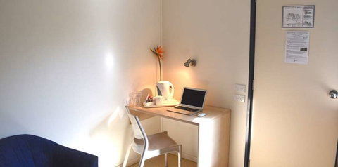 Vitrinite Village of Middlemount - Coogee Beach Accommodation 7