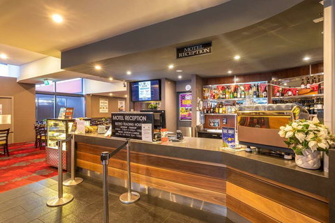 Nightcap at Keysborough Hotel - Coogee Beach Accommodation 2