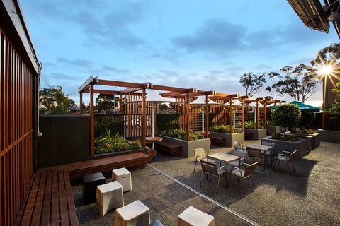 Nightcap at Keysborough Hotel - Coogee Beach Accommodation 9