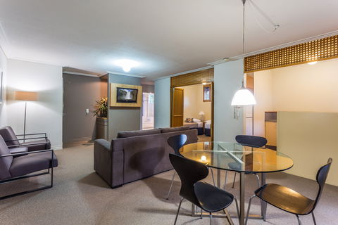 The Airport International Motel - Coogee Beach Accommodation 6