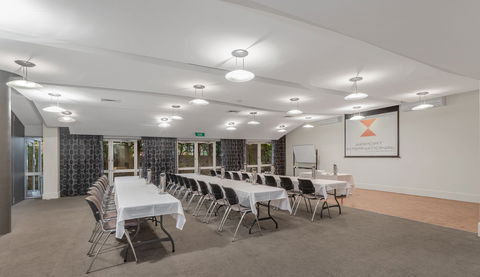 The Airport International Motel - Coogee Beach Accommodation 13