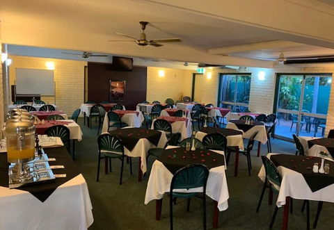 Pine Tree Motel - Coogee Beach Accommodation 2