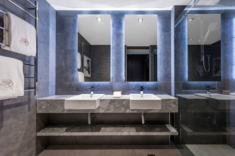 Gambaro Hotel - Coogee Beach Accommodation 4