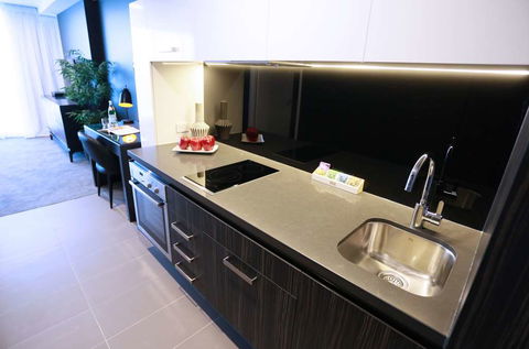 Alex Perry Hotel And Apartments - Coogee Beach Accommodation 11