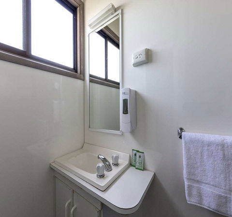 BIG4 Albury Tourist Park - Coogee Beach Accommodation 0