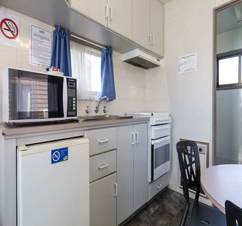 BIG4 Albury Tourist Park - Coogee Beach Accommodation 5