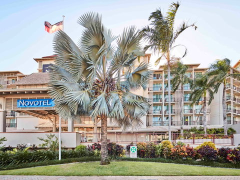 Novotel Cairns Oasis Resort - Coogee Beach Accommodation 0