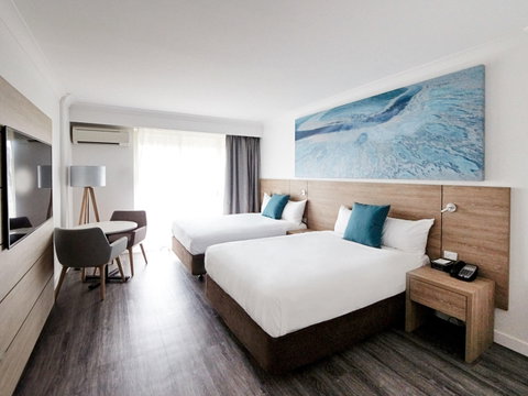 Novotel Cairns Oasis Resort - Coogee Beach Accommodation 5