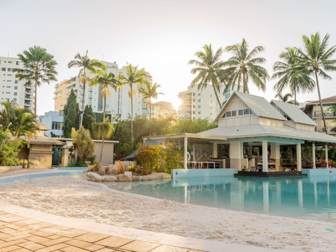Novotel Cairns Oasis Resort - Coogee Beach Accommodation 7
