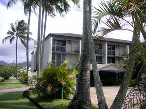 Cairns Holiday Lodge - Coogee Beach Accommodation 0