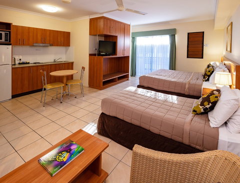 Cairns Queenscourt - Coogee Beach Accommodation 3