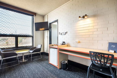 Nightcap At Glengala Hotel - Coogee Beach Accommodation 1