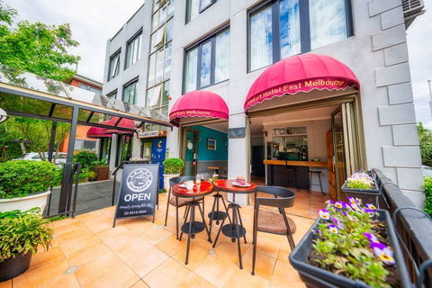 Comfort Hotel East Melbourne - Coogee Beach Accommodation 0