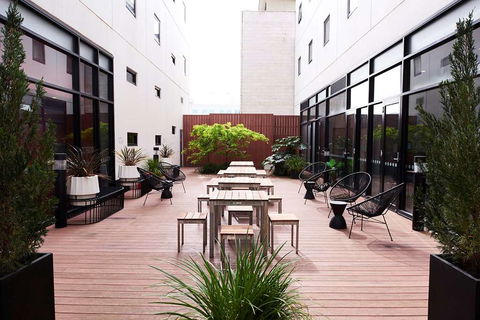 Essence Hotel Carlton - Coogee Beach Accommodation 1