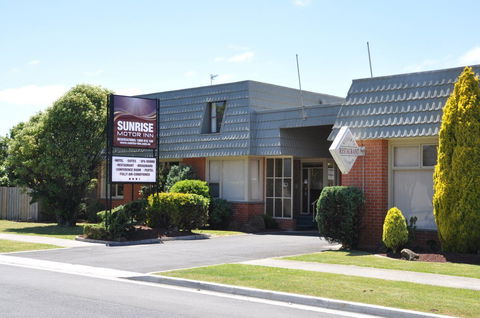 Sunrise Motor Inn - Coogee Beach Accommodation 0