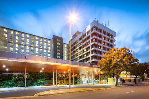 H on Smith Hotel - Coogee Beach Accommodation 0
