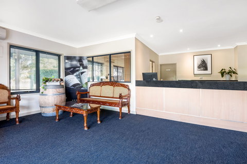 Hawkesbury Race Club Motel - Coogee Beach Accommodation 1