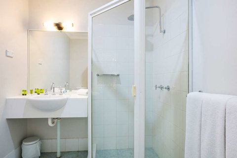 Nightcap at Blue Cattle Dog Hotel - Coogee Beach Accommodation 2