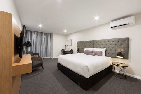 Avenue Hotel Canberra - Coogee Beach Accommodation 2