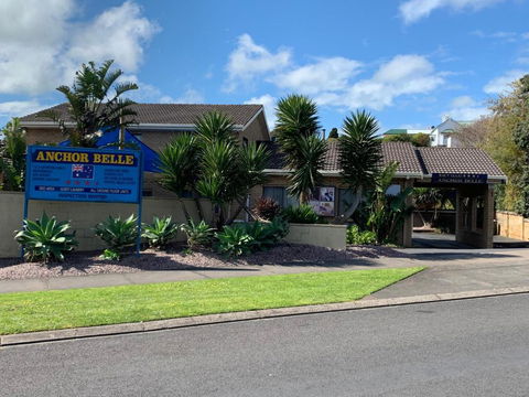 Anchor Belle Motel - Coogee Beach Accommodation 0