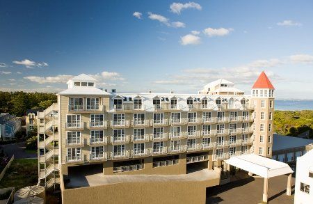 Deep Blue Hotel & Hot Springs - Coogee Beach Accommodation 0