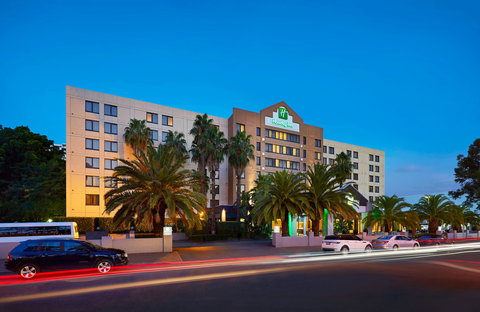 Holiday Inn Parramatta - Coogee Beach Accommodation 2