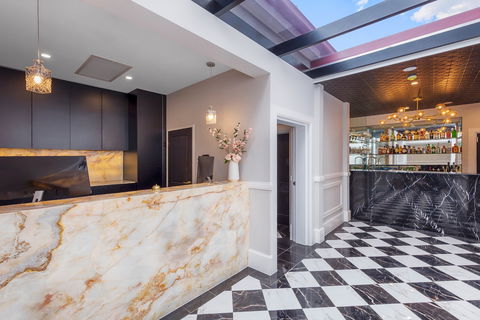 Holiday Inn Stes Parramatta Mar - Coogee Beach Accommodation 2