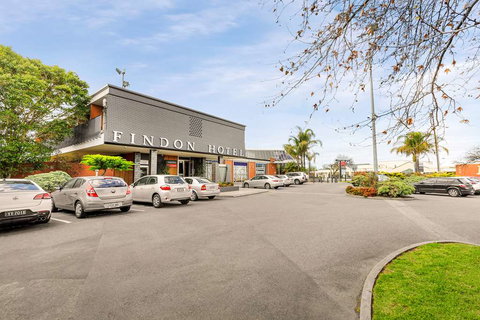 Nightcap at Findon Hotel - Coogee Beach Accommodation 1