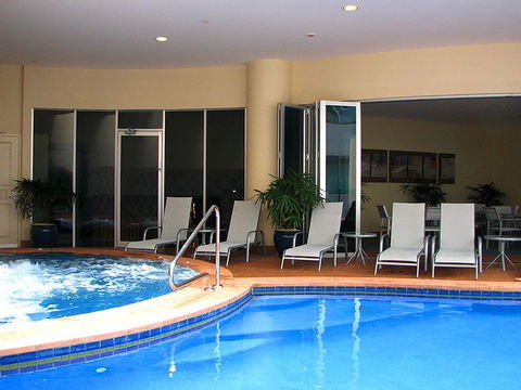 MacArthur Chambers - Coogee Beach Accommodation 2