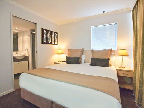 Oaks Lexicon Apartment Hotel - Coogee Beach Accommodation 2