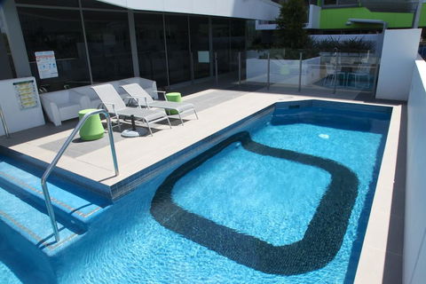 Code Apartments - Coogee Beach Accommodation 1