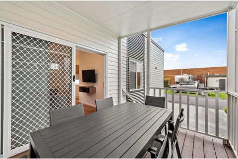 Discovery Parks Warrnambool - Coogee Beach Accommodation 1