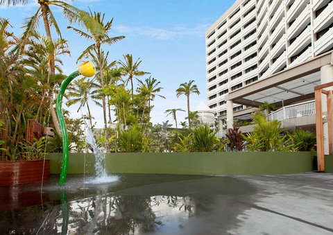 Rydges Esplanade Resort Cairns - Coogee Beach Accommodation 1
