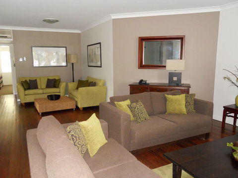 BeachView Apartments At Villa Paradiso - Coogee Beach Accommodation 2