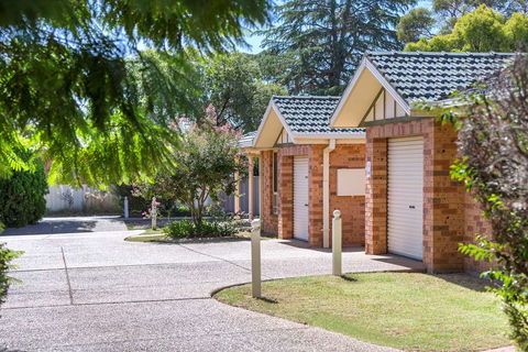 Best Western Ambassador Inn - Coogee Beach Accommodation 1