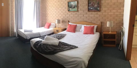 Golden Chain Aalana Motor Inn - Coogee Beach Accommodation 1