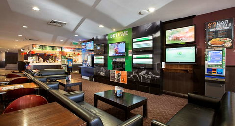 Nightcap at Ashley Hotel - Coogee Beach Accommodation 4