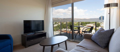 Hume Serviced Apartments - Coogee Beach Accommodation 0