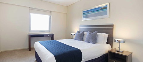 Hume Serviced Apartments - Coogee Beach Accommodation 10
