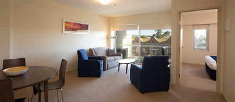 Hume Serviced Apartments - Coogee Beach Accommodation 11