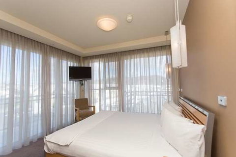Peppers Seaport Hotel - Coogee Beach Accommodation 1