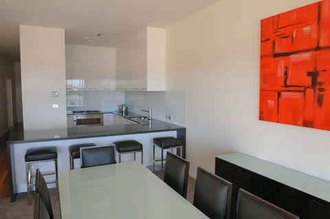 York Cove - Coogee Beach Accommodation 3