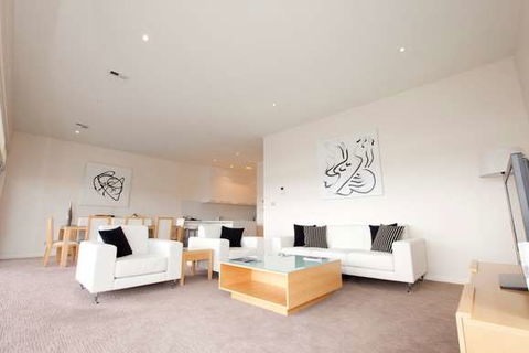 York Cove - Coogee Beach Accommodation 5
